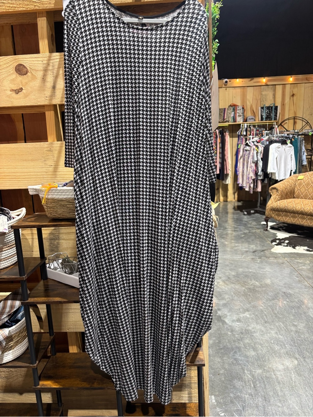 Black & White Houndstooth Midi Dress - Classic Casual